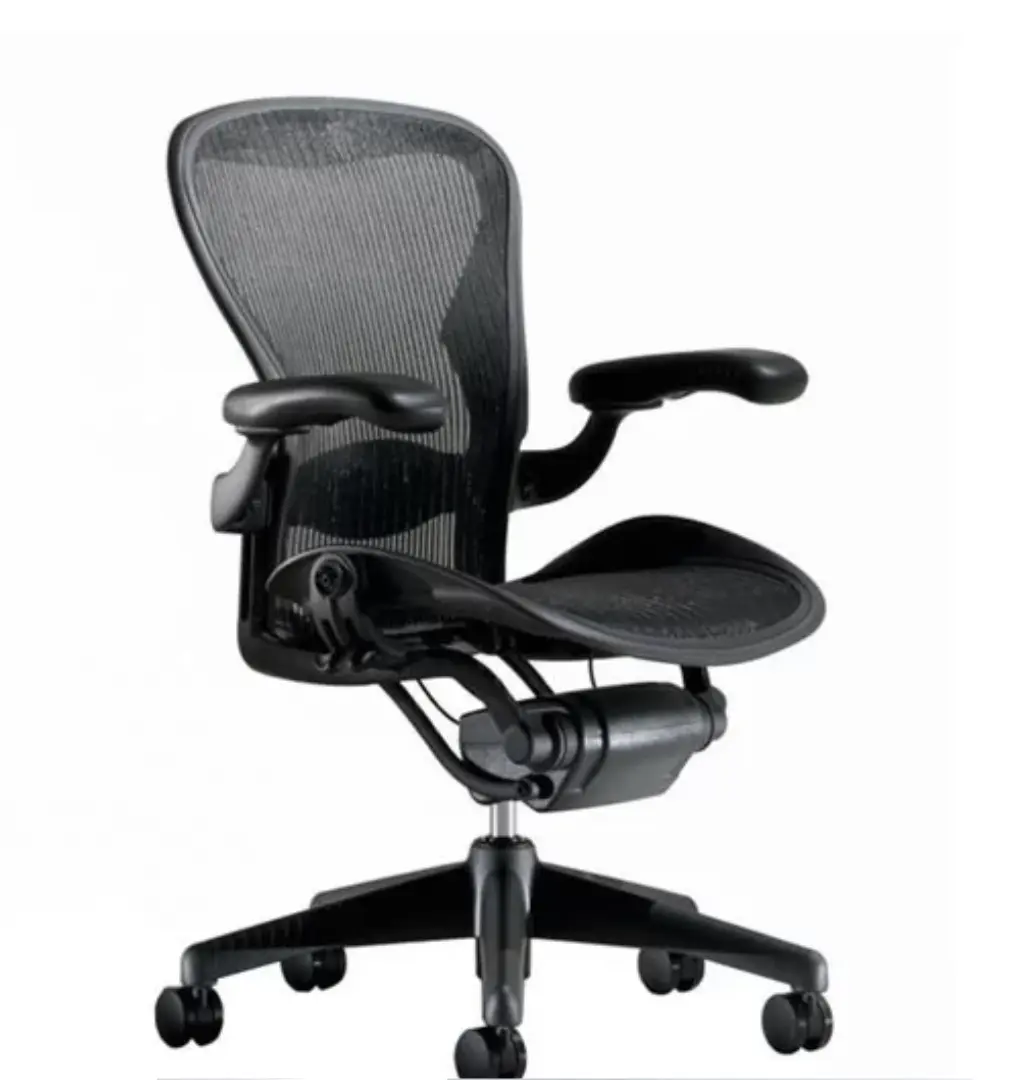 Used Herman Miller Aeron office chair in Qatar